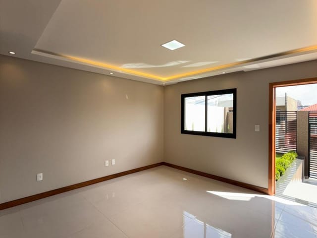 Sobrado com 135m² 3 quartos e 4 banheiros, à venda, no bairro Jardim Carvalho em Ponta Grossa