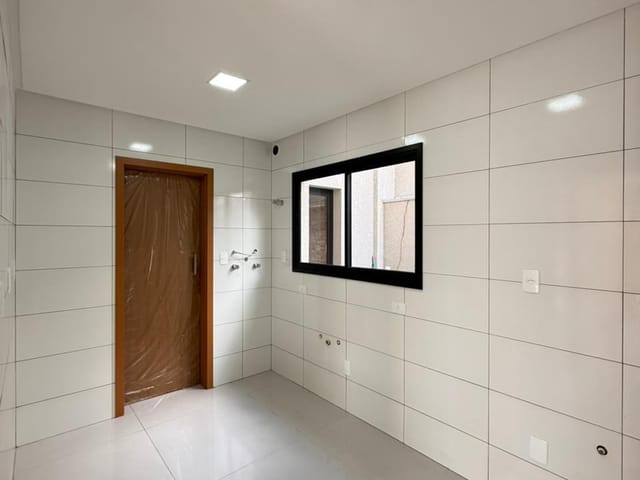 Sobrado com 135m² 3 quartos e 4 banheiros, à venda, no bairro Jardim Carvalho em Ponta Grossa