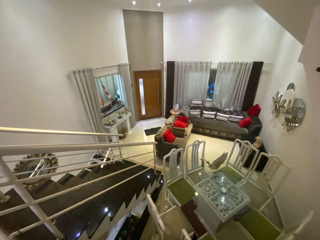 Foto do Sobrado - Sobrado com 3 dormitórios sendo 03 suítes à venda, 215 m² de área construída por R$ 1.170.000,00 - Quitaúna - Osasco/SP | Collina Imóveis