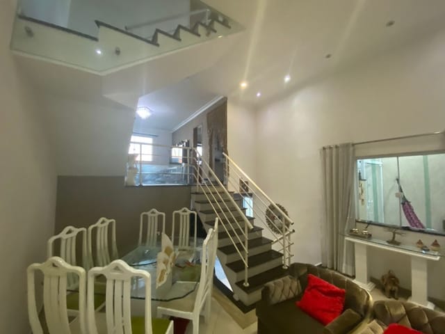 Foto do Sobrado - Sobrado com 3 dormitórios sendo 03 suítes à venda, 215 m² de área construída por R$ 1.170.000,00 - Quitaúna - Osasco/SP | Collina Imóveis