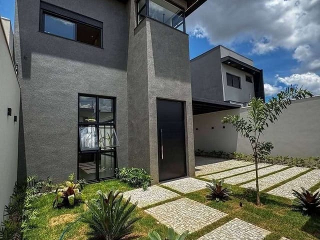Sobrado com 297m² 3 quartos e 4 banheiros, à venda, no bairro Jardim Botânico em Franca
