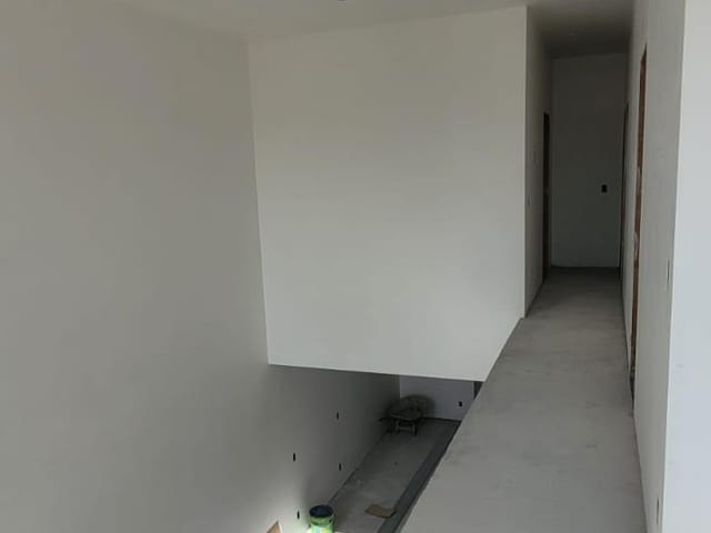 Sobrado com 175m² 3 quartos e 2 banheiros, à venda, no bairro Condomínio Residencial e Comercial Laguna em Pindamonhangaba