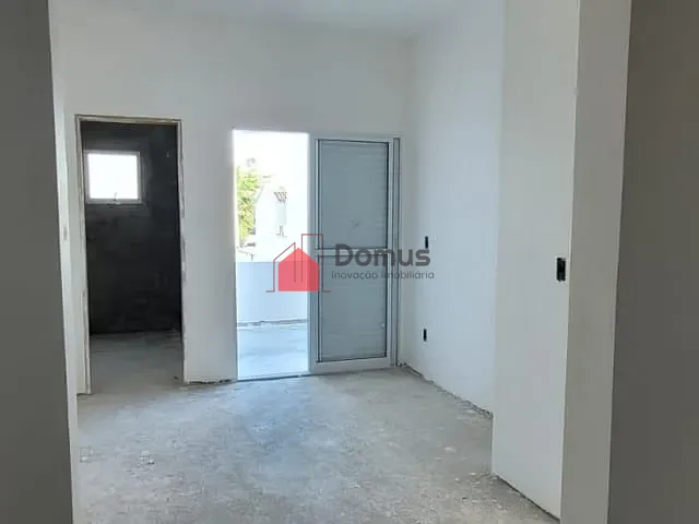 Sobrado com 175m² 3 quartos e 2 banheiros, à venda, no bairro Condomínio Residencial e Comercial Laguna em Pindamonhangaba