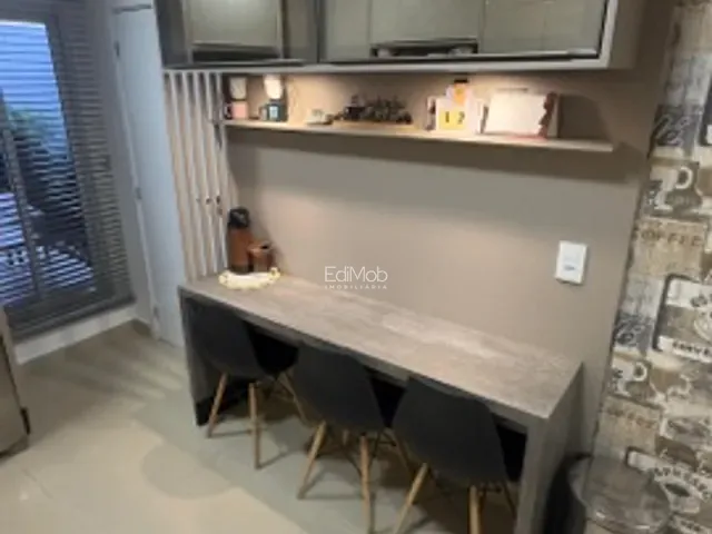 Sobrado 3 quartos e 3 banheiros, à venda, no bairro Canadá em Cascavel