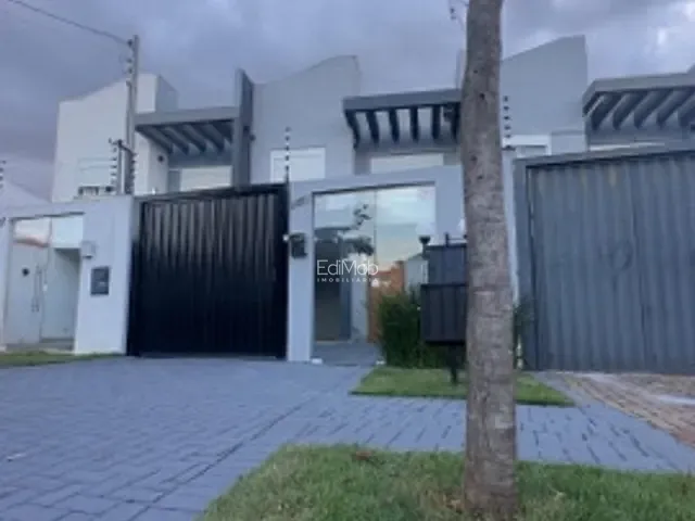 Sobrado 3 quartos e 3 banheiros, à venda, no bairro Canadá em Cascavel