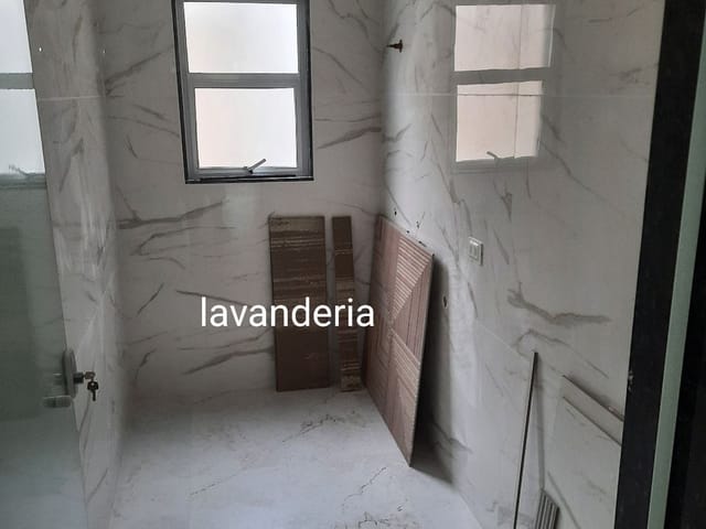 Sobrado 3 quartos e 1 banheiro, à venda, no bairro Jardim Nossa Senhora do Carmo em São Paulo
