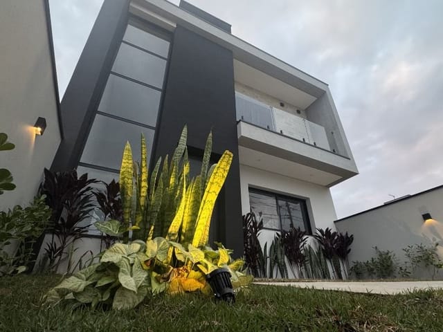 Sobrado 3 quartos e 3 banheiros, à venda, no bairro Reserva dos Ypes 2  em Tatuí