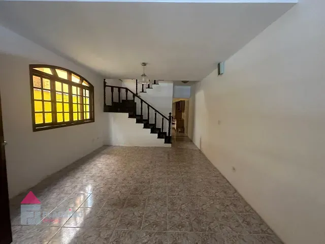 Sobrado com 190m² 5 quartos e 4 banheiros, para alugar, no bairro Chácara Nossa Senhora do Bom Conselho em São Paulo