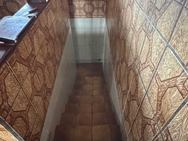 Sobrado com 253m² 3 quartos e 2 banheiros, à venda, no bairro Cordeiros em Itajaí
