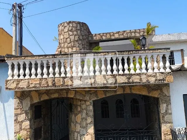Sobrado com 128m² 2 quartos e 1 banheiro, à venda, no bairro Vila Sacadura Cabral em Santo André