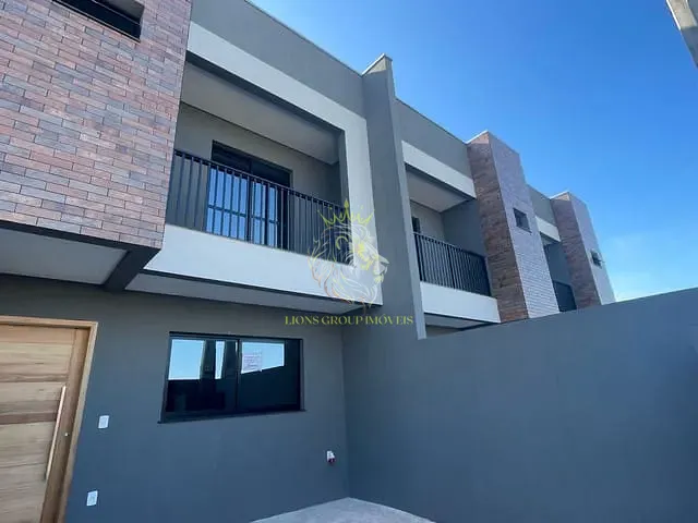 Sobrado 3 quartos e 4 banheiros, à venda, no bairro Centro em Camboriú