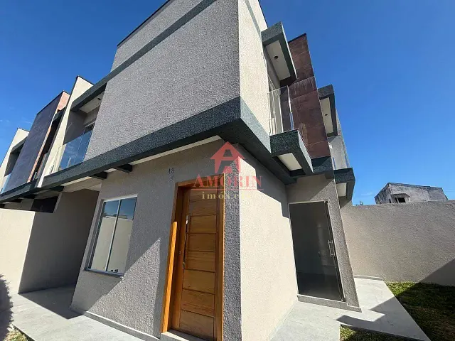 Sobrado com 93m² 3 quartos e 2 banheiros, à venda, no bairro Fazendinha em Curitiba