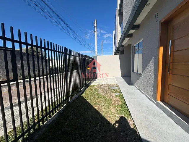 Sobrado com 93m² 3 quartos e 2 banheiros, à venda, no bairro Fazendinha em Curitiba