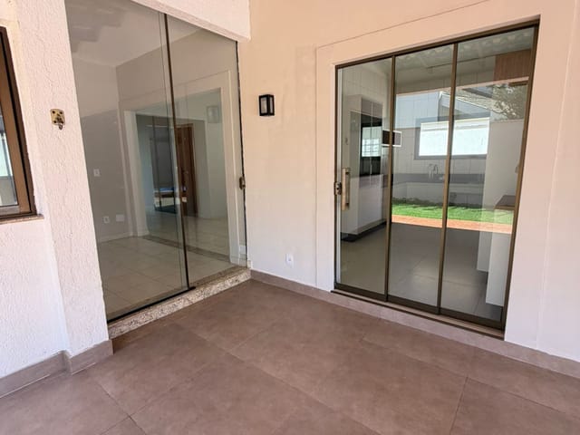 Sobrado com 434m² 4 quartos e 5 banheiros, à venda, no bairro Cidade Vera Cruz - Jardins Viena em Aparecida de Goiânia