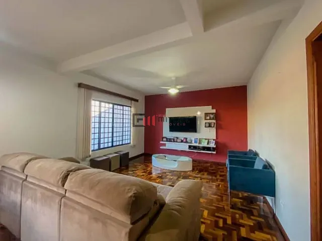 Sobrado com 330m² 5 quartos e 3 banheiros, à venda, no bairro Santa Mônica em Londrina