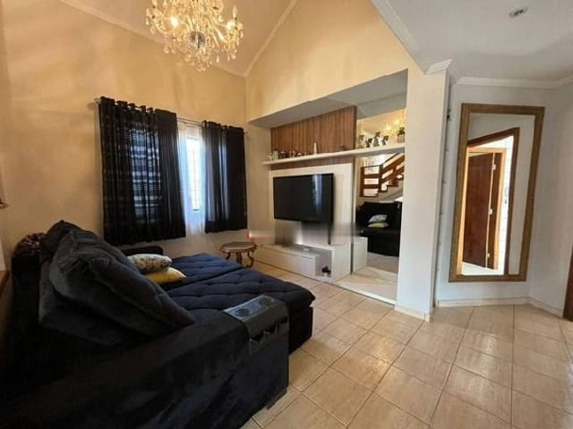 Sobrado com 300m² 4 quartos e 4 banheiros, à venda, no bairro Jardim Vila Rica em Cambé