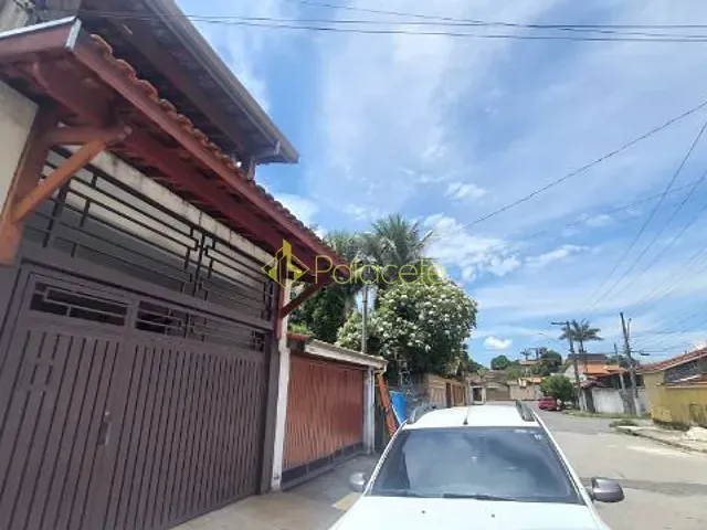 Sobrado com 150m² 3 quartos e 2 banheiros, à venda, no bairro Santana em Pindamonhangaba
