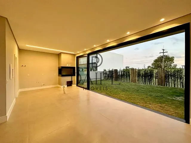 Sobrado com 230m² 4 quartos e 4 banheiros, à venda, no bairro Centro em Xangri-Lá