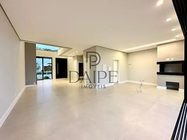 Sobrado com 230m² 4 quartos e 4 banheiros, à venda, no bairro Centro em Xangri-Lá