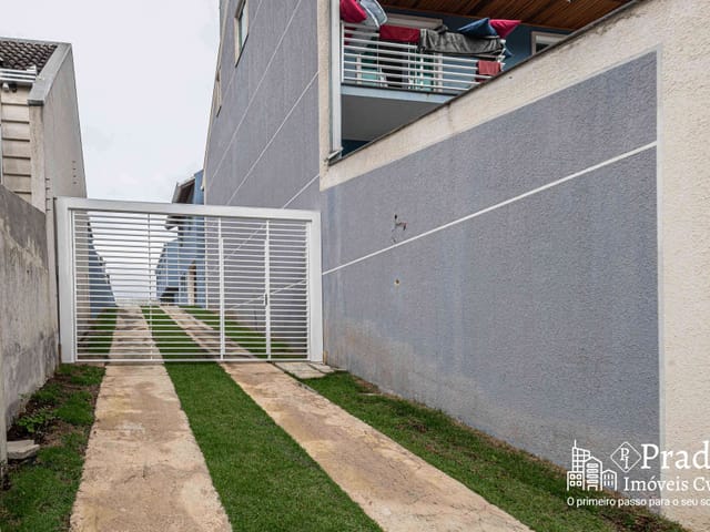 Sobrado com 129m² 3 quartos e 3 banheiros, à venda, no bairro Barreirinha em Curitiba