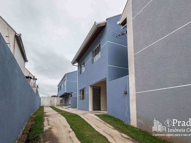 Sobrado com 129m² 3 quartos e 3 banheiros, à venda, no bairro Barreirinha em Curitiba