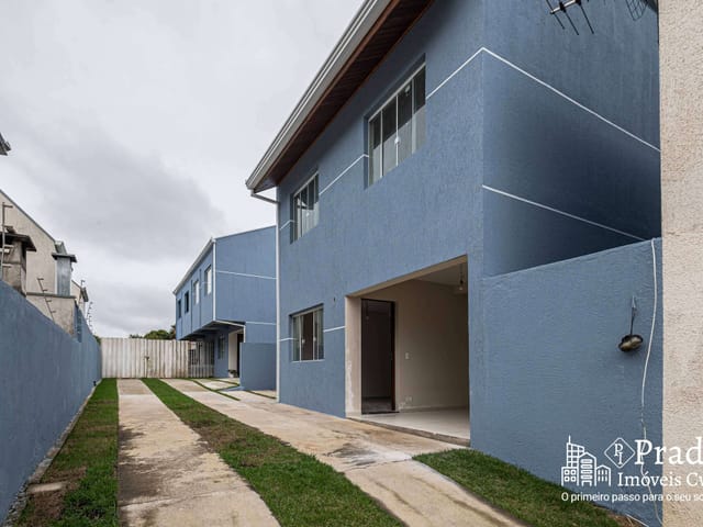 Sobrado com 129m² 3 quartos e 3 banheiros, à venda, no bairro Barreirinha em Curitiba