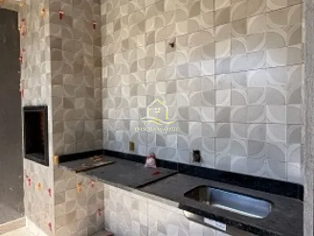 Sobrado com 111m² 3 quartos e 2 banheiros, à venda, no bairro Boraceia em Bertioga