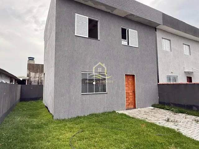 Sobrado com 111m² 3 quartos e 2 banheiros, à venda, no bairro Boraceia em Bertioga