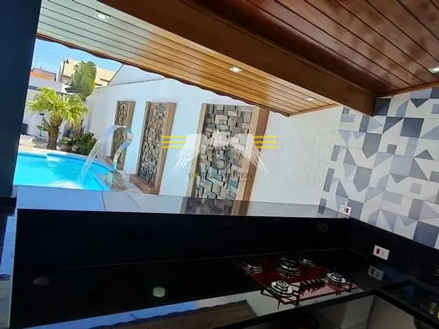 Sobrado com 340m² 3 quartos e 3 banheiros, à venda, no bairro Balneário Sarnambi em Ilha Comprida