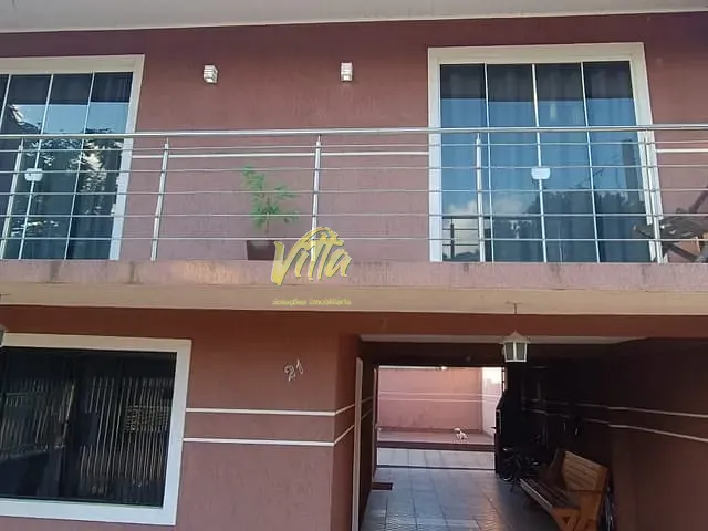 Sobrado com 160m² 3 quartos e 2 banheiros, à venda, no bairro Umbará em Curitiba