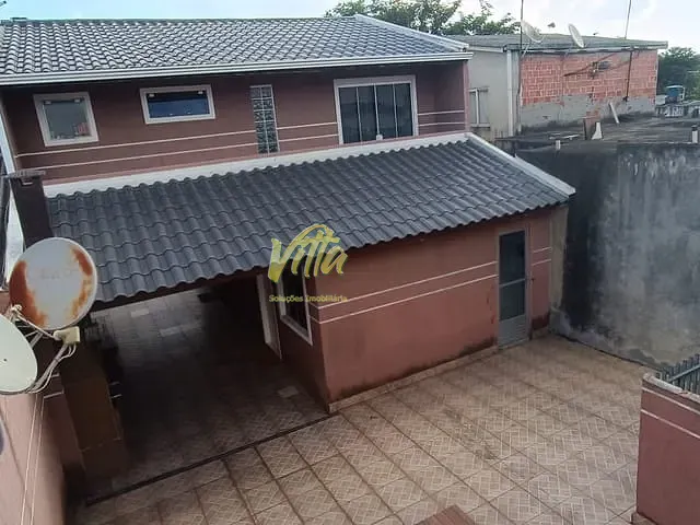Sobrado com 160m² 3 quartos e 2 banheiros, à venda, no bairro Umbará em Curitiba