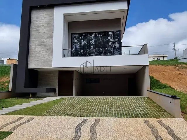 Sobrado com 390m² 3 quartos e 3 banheiros, à venda, no bairro Residencial Granja Anita em Mogi das Cruzes