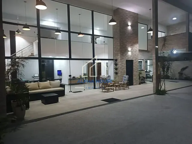 Sobrado com 500m² 4 quartos e 3 banheiros, à venda, no bairro Mato Dentro em Ubatuba