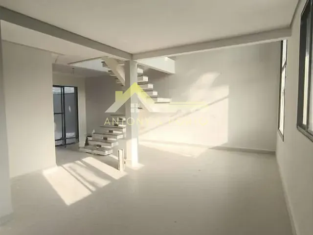 Sobrado com 100m² 3 quartos e 3 banheiros, à venda, no bairro Jardim Vila Galvão em Guarulhos