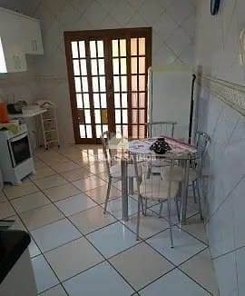 Sobrado à venda com 3 quartos, 189m² - Foto 1