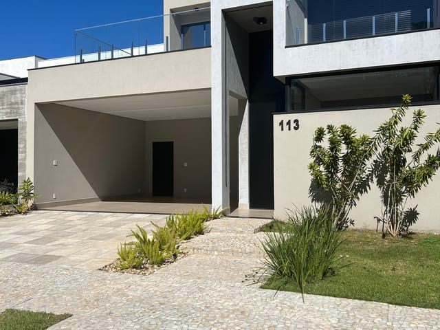 Sobrado com 336m² 4 quartos e 6 banheiros, à venda, no bairro Villa Toscana em Franca