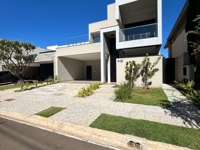 Sobrado com 336m² 4 quartos e 6 banheiros, à venda, no bairro Villa Toscana em Franca