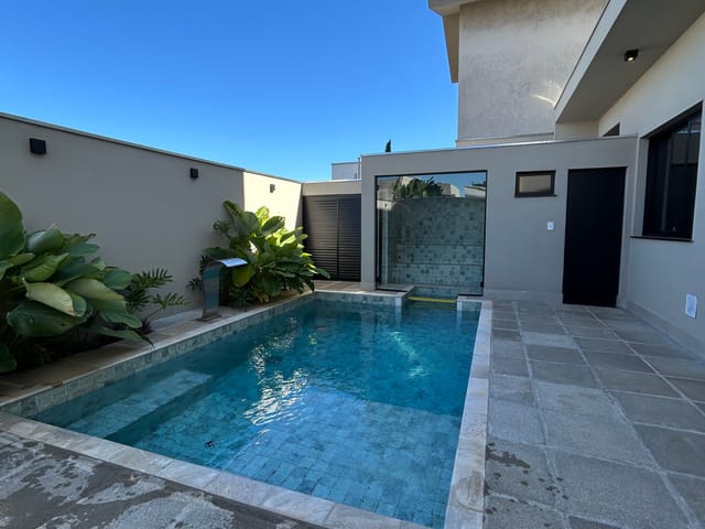 Sobrado com 336m² 4 quartos e 6 banheiros, à venda, no bairro Villa Toscana em Franca