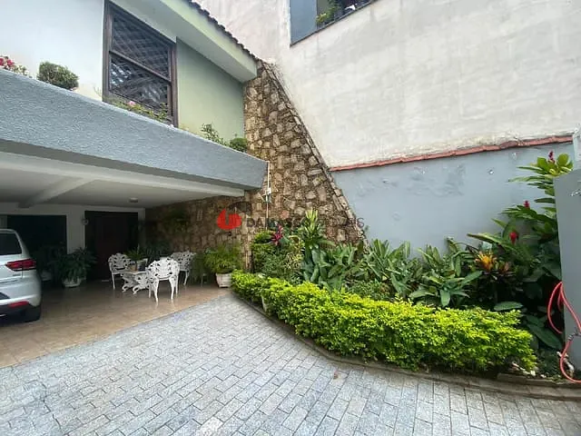Sobrado com 286m² 3 quartos e 1 banheiro, à venda, no bairro Santa Maria em São Caetano do Sul