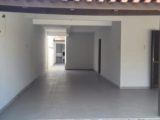 Sobrado com 361m² 4 quartos e 5 banheiros, à venda, no bairro Centro em Balneário Piçarras