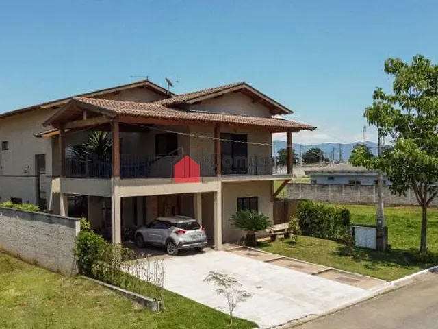 Sobrado com 600m² 4 quartos e 1 banheiro, para alugar, no bairro Nossa Senhora do Perpétuo Socorro em Pindamonhangaba