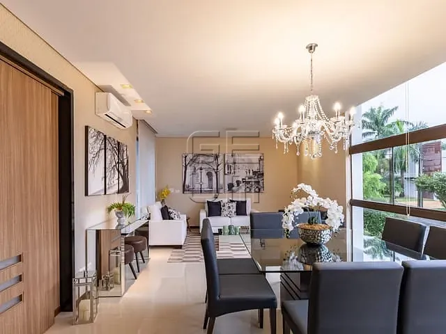 Casa com 550m² 5 quartos e 4 banheiros, à venda, no bairro Esperança em Londrina