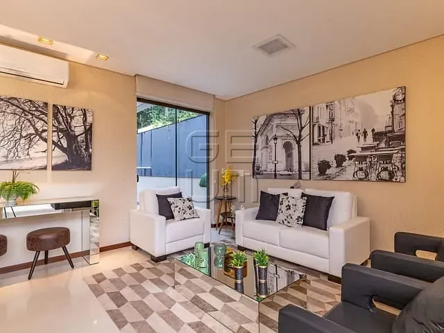 Casa com 550m² 5 quartos e 4 banheiros, à venda, no bairro Esperança em Londrina