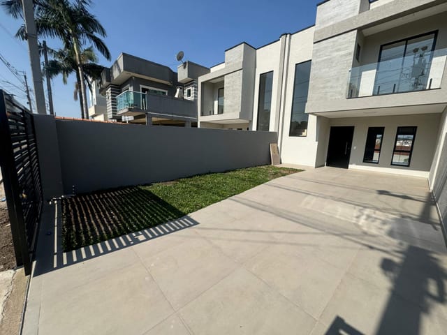 Foto do Sobrado - Excelentes Sobrados com SUÍTE e sacada, contendo 3 dormitórios à venda, Paloma, Colombo, PR | K9 Imóveis