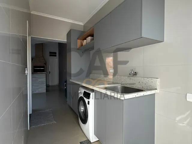 Sobrado com 300m² 3 quartos e 4 banheiros, à venda, no bairro Jardim Holanda em Holambra