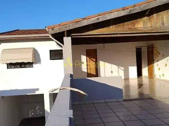 Sobrado com 250m² 3 quartos e 3 banheiros, à venda, no bairro Vila Suiça em Pindamonhangaba