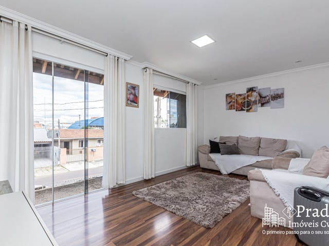 Sobrado com 200m² 3 quartos e 3 banheiros, à venda, no bairro Santo Antônio em São José dos Pinhais