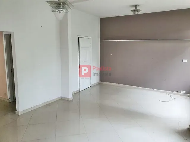Sobrado com 200m², para alugar, no bairro Campo Belo em São Paulo