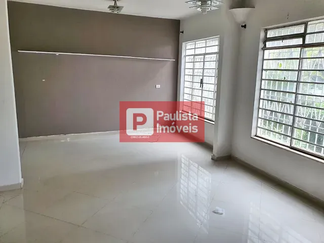 Sobrado com 200m², para alugar, no bairro Campo Belo em São Paulo