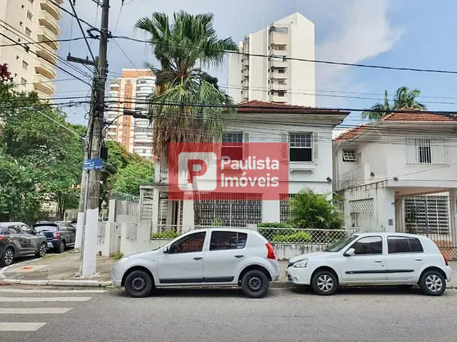 Sobrado com 200m², para alugar, no bairro Campo Belo em São Paulo